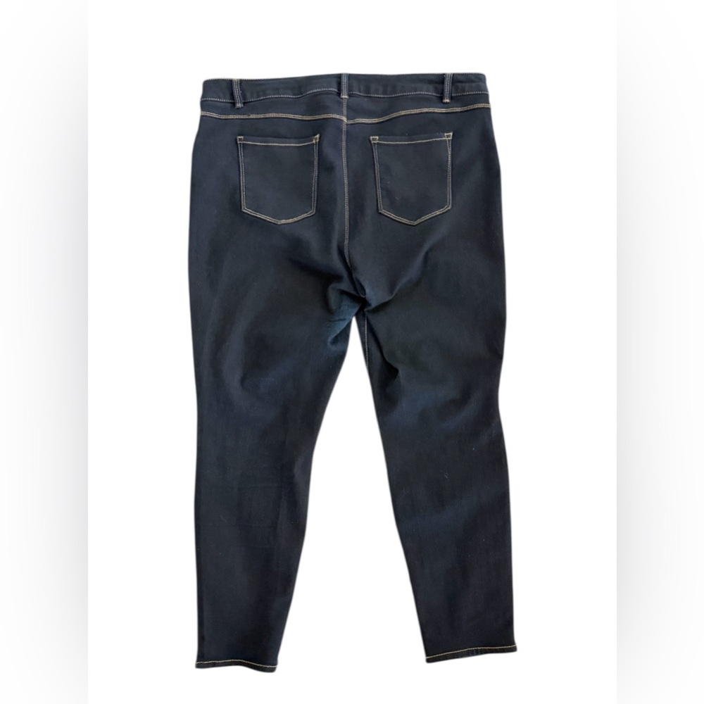 Denim Blue Jeans. - Picture 3 of 4